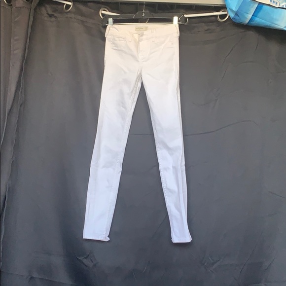 White jeans - Picture 1 of 3